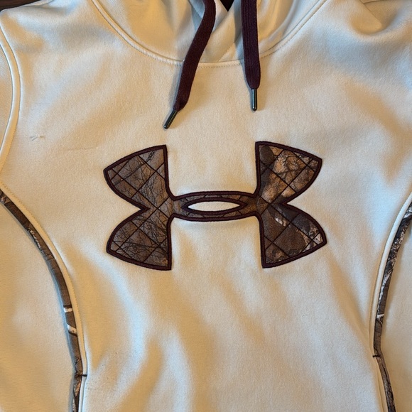 Men’s Under Armour Hoodie - Picture 2 of 6